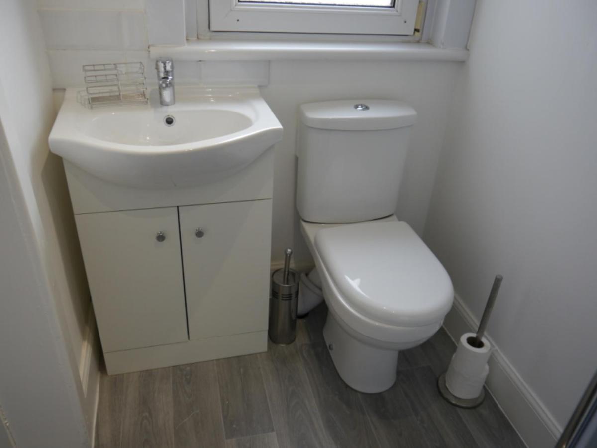 Caledonian Rooms Bellshill Ngoại thất bức ảnh